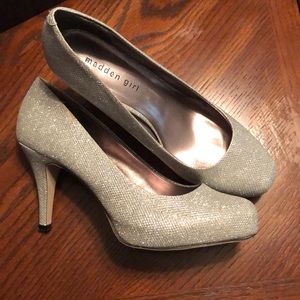 Madden girl pumps